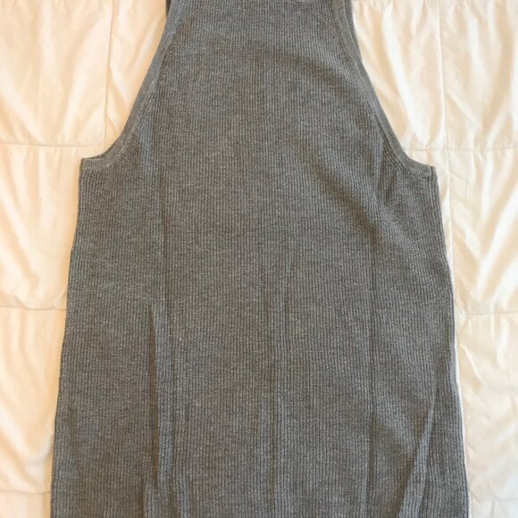 Over 60% off! Banana Republic Gray Tank Top in Size Medium NWT - Picture 5 of 7